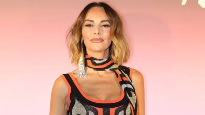 Όλα ανάποδα στις διακοπές της Μπέττυς Μαγγίρα: Έπαθε έγκαυμα και έχασε το καράβι