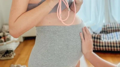 Γέννησε γνωστή Ελληνίδα δημοσιογράφος - Έφερε στον κόσμο το τρίτο παιδάκι της