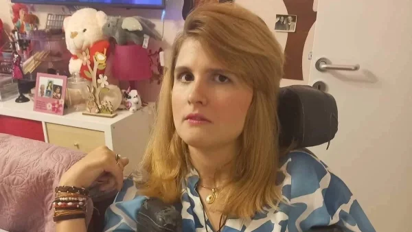 Μυρτώ Πάρος: Τσακίζει κόκαλα η μητέρα της 12 χρόνια μετά την επίθεση - «Ακόμη δεν συνήθισα την νέα σου εικόνα...»