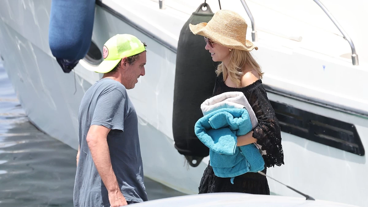 Δούκισσα Νομικού: Οι τρυφερές στιγμές με τον Δημήτρη Θεοδωρίδη σε σκάφος της Μυκόνου - Παπαρατσικές φωτογραφίες