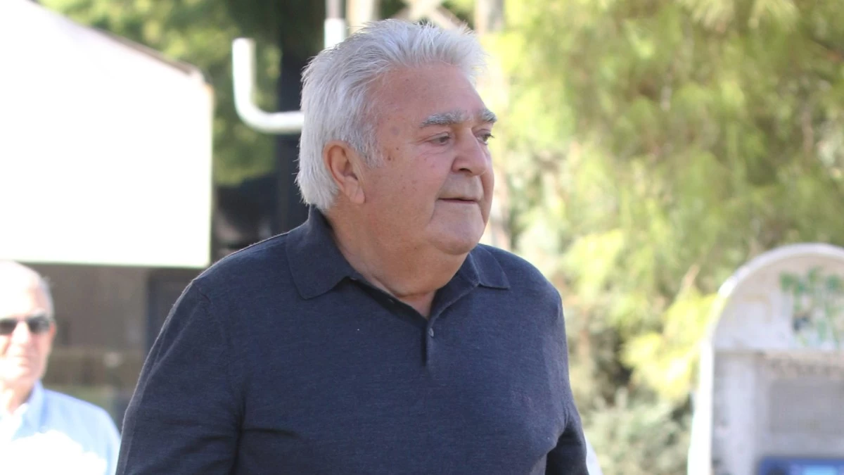 Πασχάλης Τερζής: Αυτός είναι ο γαλανομάτης γιος του - Τον απέκτησε με την πρώτη του γυναίκα που έφυγε από τη ζωή