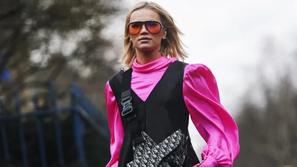 Color stories: Η επανάσταση του ροζ μέσα στις δεκαετίες - Πώς από αντρικό χρώμα έγινε κοριτσίστικη μανία!