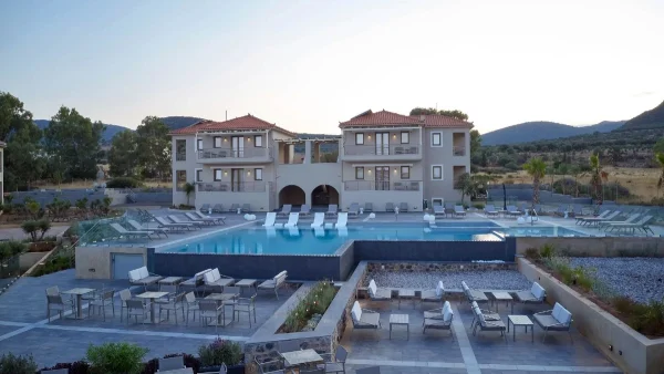 Sempre Viva Suites: Φιλοξενία τεσσάρων αστέρων με θέα το κάστρο της Μονεμβασιάς