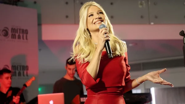 Φαίη Σκορδά – Αφοσιωμένη μαμά: Τα νέα στιγμιότυπα με τα παιδιά της στην Χαλκιδική