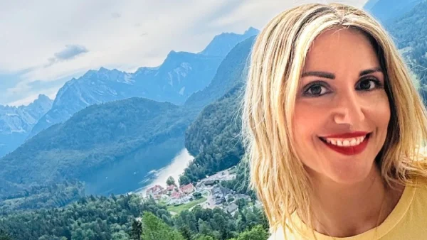 H Σοφία Παυλίδου φόρεσε το μαγιό της και οι πρώτες εικόνες προκαλούν... χαμό