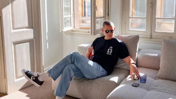 Σωτήρης Κοντιζάς: Σπάνιες φωτογραφίες με τα τρία παιδιά του - Οι διακοπές στη Σχοινούσα με την σύζυγό του