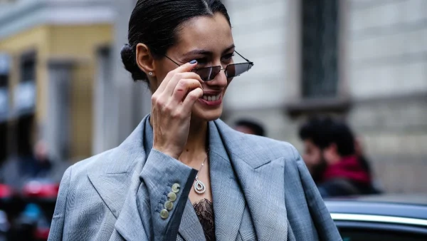 Εγκυμοσύνη & στυλ: Τι να φορέσεις εάν δεν σου αρέσουν τα κλασικά ρούχα των εγκύων