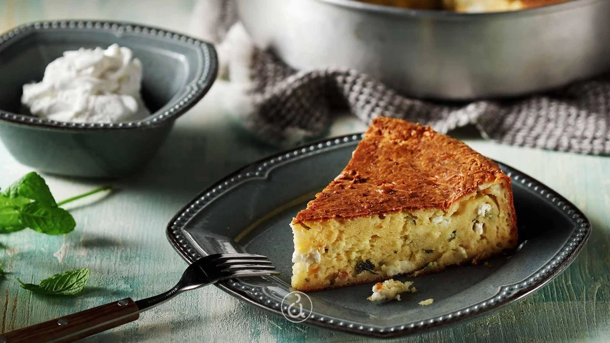 Τυρόπιτα χωρίς φύλλο στο πι και φι - Με γιαούρτι, κεφαλογραβιέρα και βούτυρο