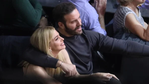 Βάλια Χατζηθεοδώρου: Επανασύνδεση με τον Νίκο Παππά – Μαζί στα γενέθλιά του (βίντεο)