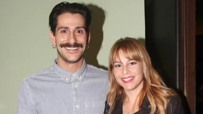 Η Βέρα Μακρομαρίδου ξεκαθαρίζει για τον «διπλό» γάμο της και τον ρόλο του Γιώργου Καραμίχου