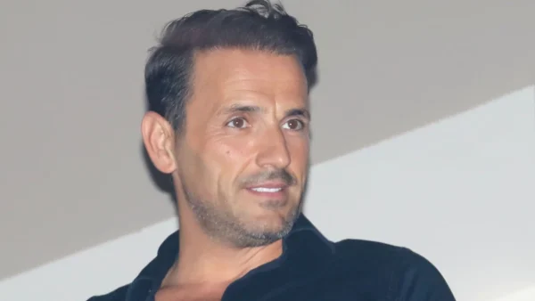 Νίκος Βέρτης: Σε ανεβασμένη διάθεση μετά την περιπέτεια της υγείας του - Διασκέδασε απομονωμένος στα μπουζούκια