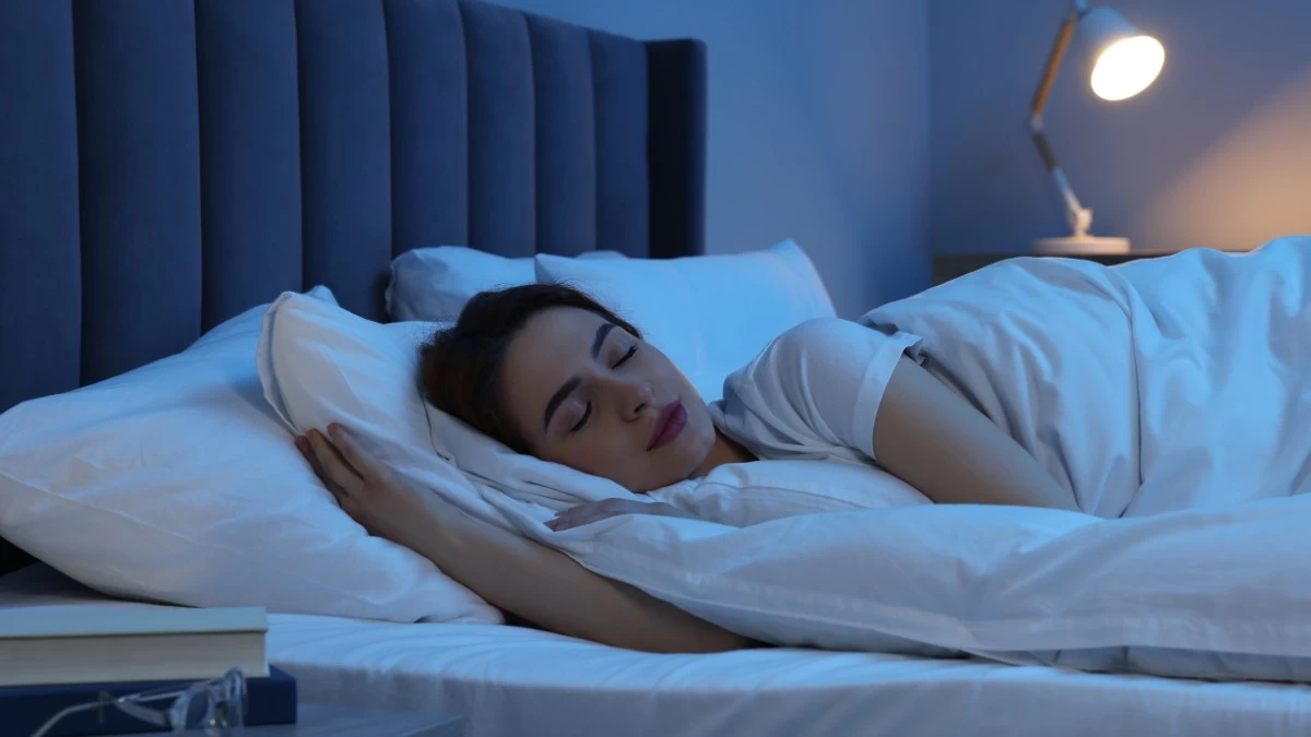 Αυτή η καθημερινή συνήθεια κάνει τις Γαλλίδες να κοιμούνται καλύτερα