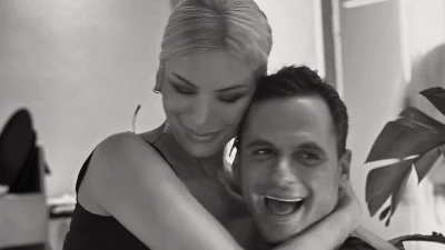 Κατερίνα Καινούργιου – Ευτυχισμένη στην αγκαλιά του Παναγιώτη Κουτσουμπή: «Μου χρωστούσα ένα καλοκαίρι»