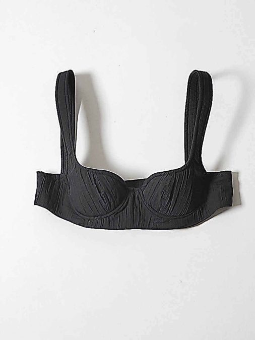 Top, Milkwhite, €44,50, enaboutique.gr