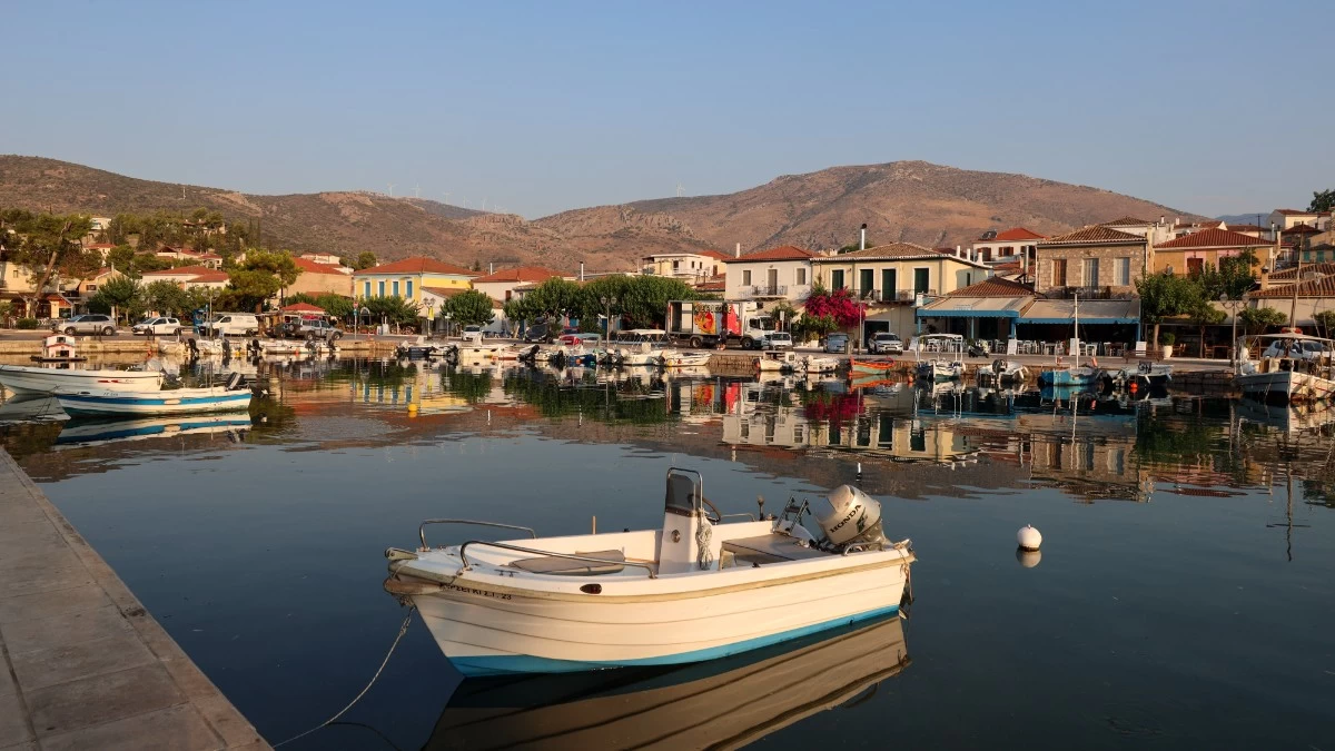 Καιρός σήμερα 4/8: Μικρή πτώση της θερμοκρασίας - Θα γεμίσουν οι παραλίες