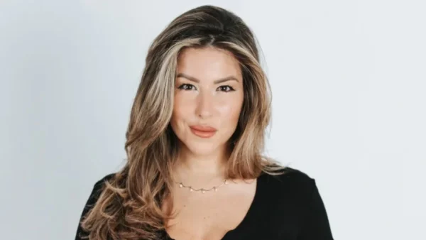 Αναστασία Γιάμαλη: Ντυμένη στα λευκά στο πρώτο teaser της εκπομπής της στο MEGA - Αυτός είναι ο τίτλος