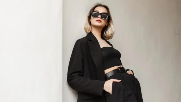 Δημιούργησε το ίδιο στυλάτο outfit με 190$ αντί για 16.307$ - Βλέπεις διαφορές;