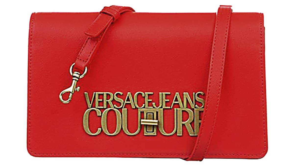 Red Passion - Ανανέωσε την ντουλάπα σου με τα πιο στιλάτα ρούχα και αξεσουάρ σε κόκκινο χρώμα