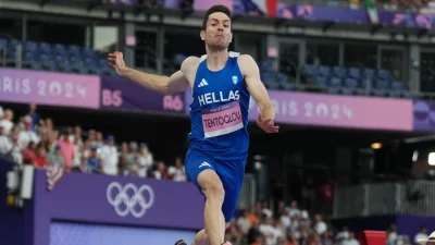 Μίλτος Τεντόγλου: H oικογένειά του ταξίδεψε στο Παρίσι για να τον καμαρώσει από κοντά!