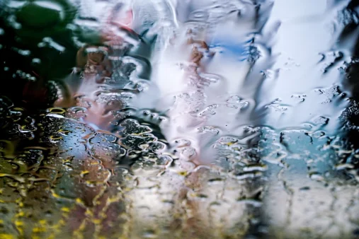 Καιρός σήμερα 20/8: Συνεχίζονται οι βροχές και καταιγίδες - Ποιες περιοχές θα κρατήσουν ομπρέλα