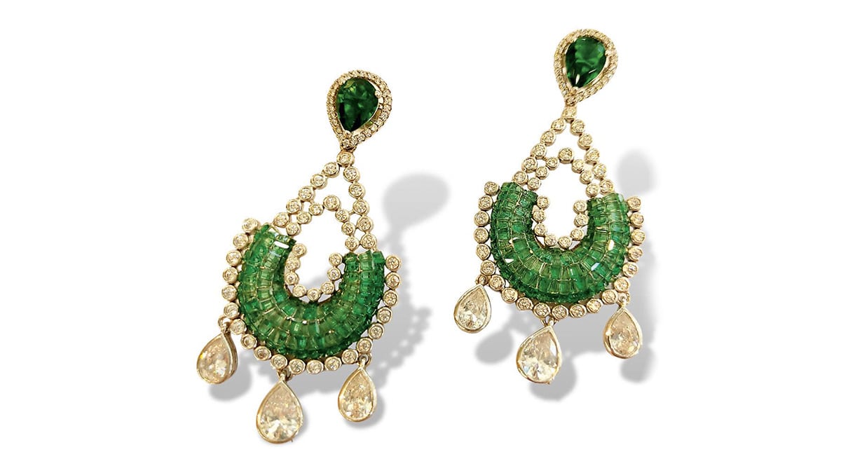 Σκουλαρίκια από επιχρυσωμένο ασήμι με ζιργκόν, Michas Fine Jewellery & Watches, €180, www.michas-watches.gr