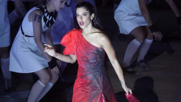 Μαρίνα Σάττι: Εντυπωσίασε με την ερμηνεία της στις «Ικέτιδες» στην Επίδαυρο (Φωτογραφίες)