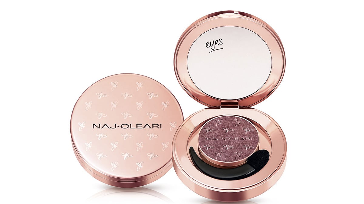 Μονή σκιά ματιών, Colour Fair Eyeshadow Wet & Dry Νο13, Naj-Oleari, €17 (στο πολυκατάστημα notos Αθήνας, στο πολυκατάστημα notos Θεσσαλονίκης & στο notos.gr)