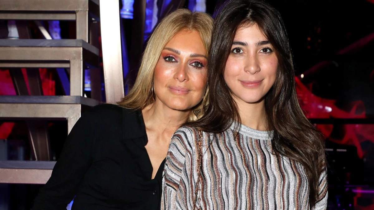 Νατάσα Θεοδωρίδου: Κλειδώθηκε με την κόρη της, Κριστιάνα Μπέτα – H αντίδρασή τους περιμένοντας τον κλειδαρά