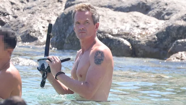 Neil Patrick Harris: O «Barney» σε διακοπές στη Μύκονο με τον σύζυγό του! (Φωτογραφίες)