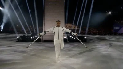 Παραολυμπιακοί Αγώνες: Συγκίνηση με τον χορευτή με το ακρωτηριασμένο πόδι - Διαγνώστηκε με οστεοσάρκωμα σε ηλικία 10 ετών