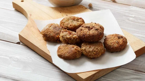 Ρεβυθοκεφτέδες σε 25λεπτά - Το μυστικό της Αργυρώς για να μην διαλυθούν πριν καν μπουν τηγάνι