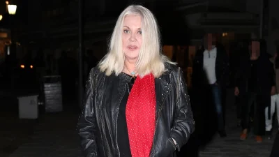 Ρούλα Κορομηλά - Ξεσπά για τις φωτιές στην Αττική: «Φλόγες καίνε σπίτια, δάση, ζώα και τις ψυχές μας»