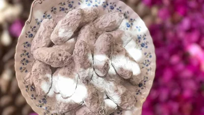 Ροζέδες: Πως να φτιάξεις το φημισμένο γλυκό των Κυθήρων - Η "μυστική" συνταγή που γνωρίζουν οι γιαγιάδες του νησιού