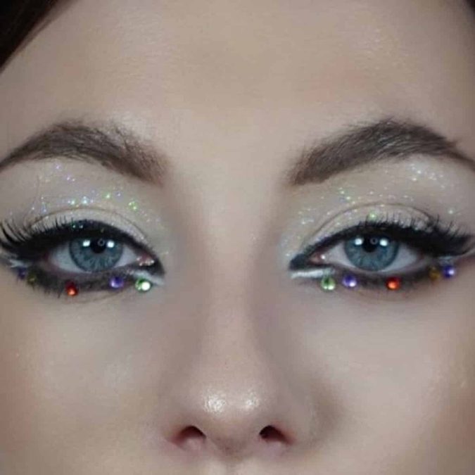 Στρας στο μακιγιάζ