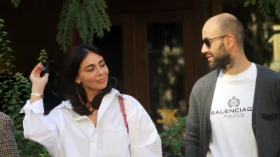 Βασίλης Σπανούλης: Όλοι κοιτούσαν την Χοψονίδου και τον μεγάλο τους γιο στην παραλία - Η σπάνια φωτογραφία με τα 6 παιδιά τους