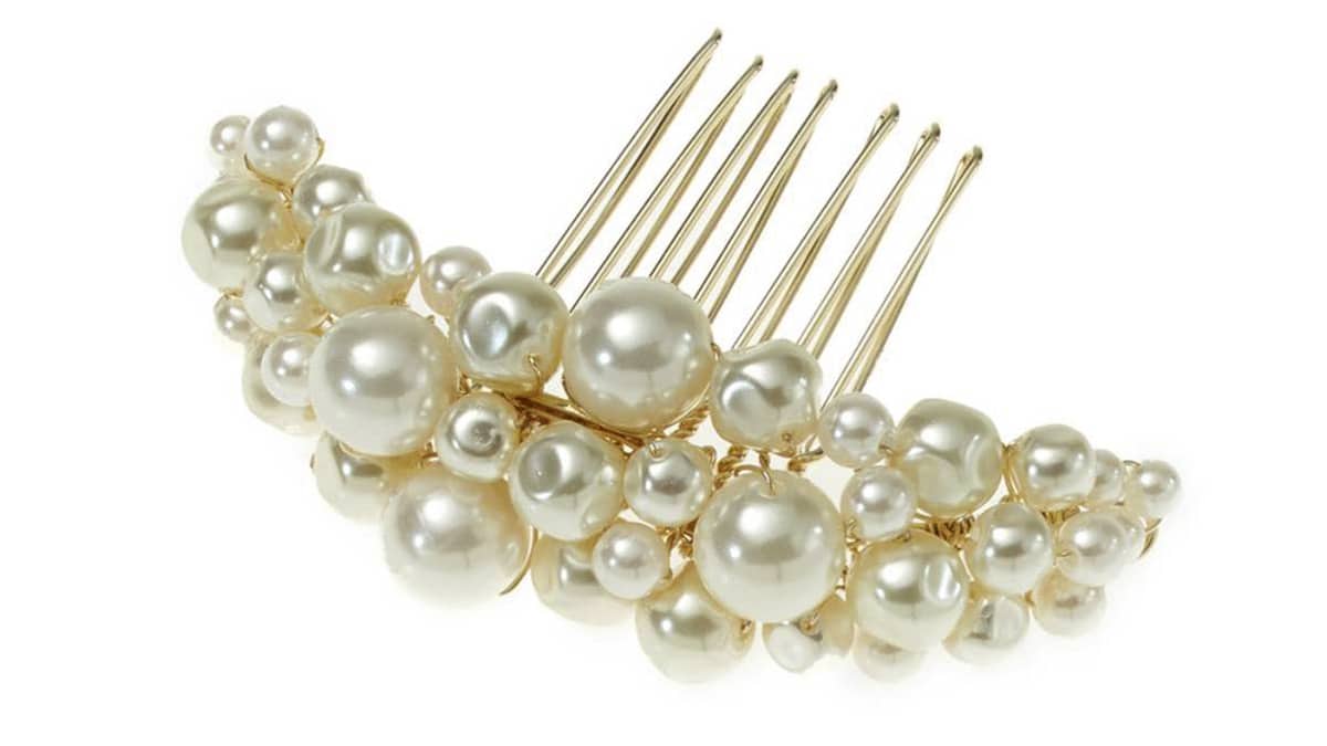 Νυφική χρυσή χτένα για τα μαλλιά, €75, www.karaververis.com