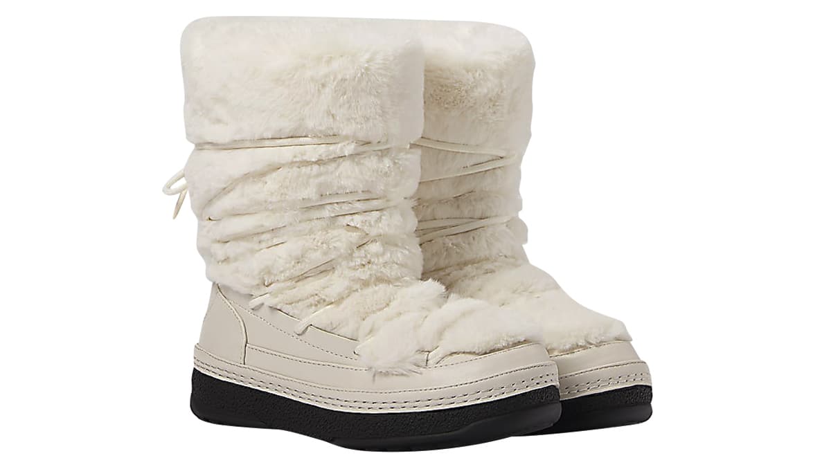 Mποτάκια, €59,99, oysho.com