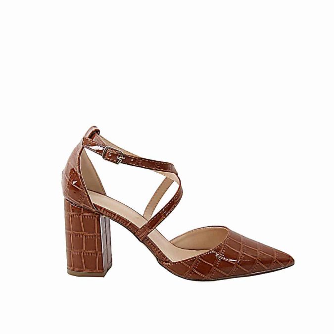 Γόβες (21,50 ευρώ), italos.gr