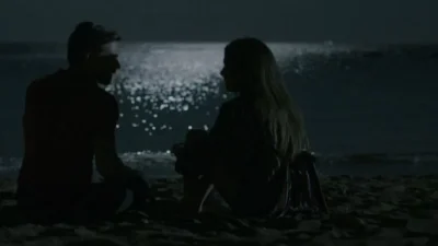 Η Παραλία (12/9): «Δεν γίνεται να το κάνουμε αυτό εδώ» - Φιλιούνται παθιασμένα στην παραλία