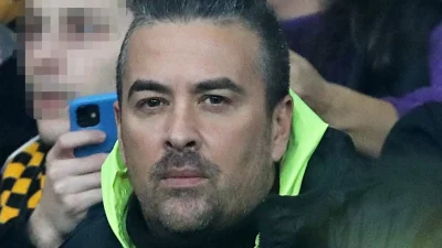 Γιάννης Αϊβάζης: "Ανάβει φωτιές" μετά το χωρισμό από την Κορινθίου - Η φωτογραφία του με κοιλιακούς φέτες στο μπάνιο