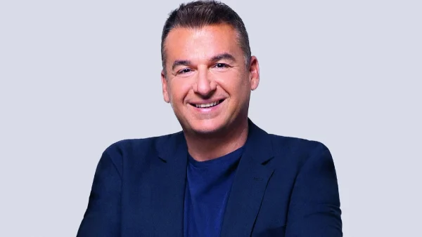 Γιώργος Λιάγκας: Έτσι επιβεβαίωσε τον πρώτο του καλεσμένο στο Πρωινό - Ο πραγματικός λόγος που ταξίδεψε στο Λονδίνο