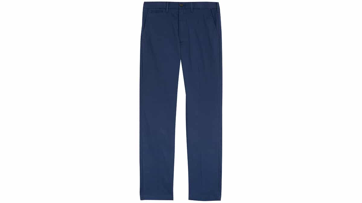 Παντελόνι chino,Marks & Spencer, €49,99, www.marksandspencer.gr