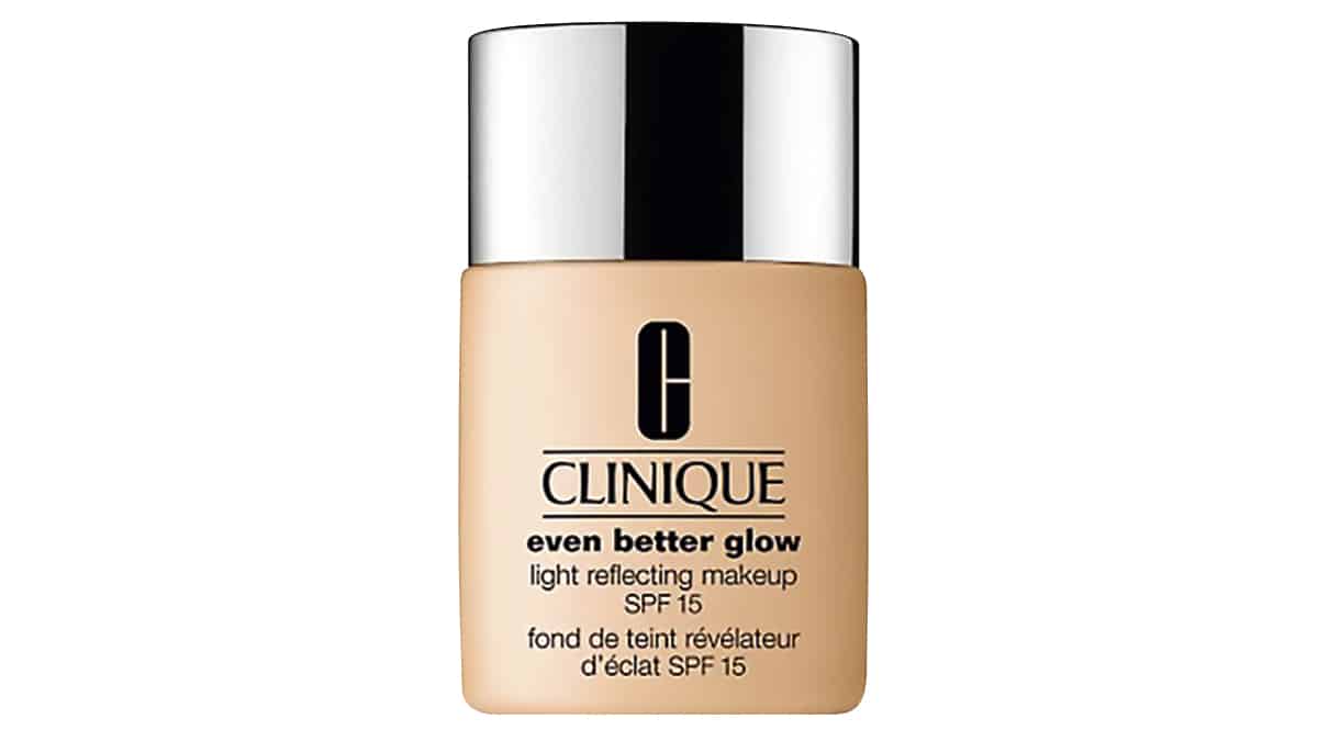 Υγρό makeup λάμψης, Even Better Glow, Light Reflecting Makeup SPF15, Clinique, €39