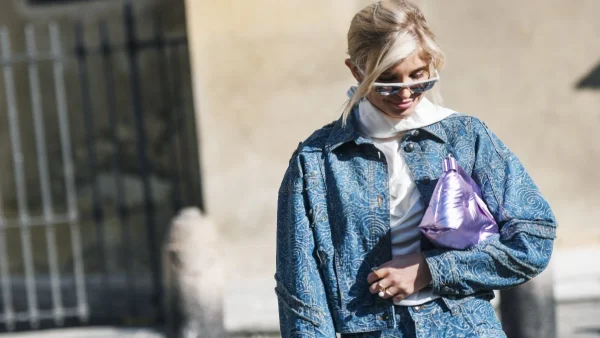 10 αγαπημένα σύνολα με τζιν για να βάλεις το φθινόπωρο