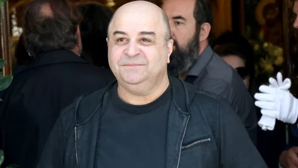 Μάρκος Σεφερλής - Γιορτάζει τα γενέθλιά του μετά τις πρόσφατες αντιδράσεις: «56 χρόνια γεμάτα από ωραίες και δύσκολες στιγμές, γέλιο, δάκρυ...»