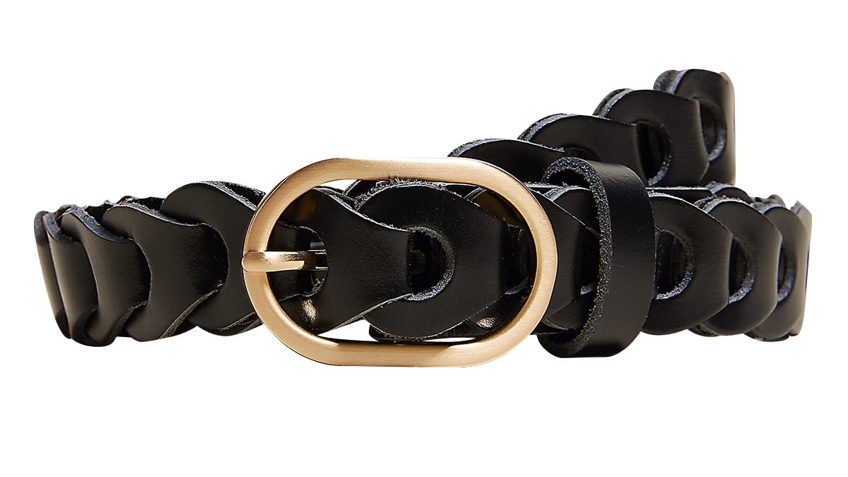 Δερμάτινη πλεκτή ζώνη, Marks & Spencer, €25,99, marksandspencer.gr