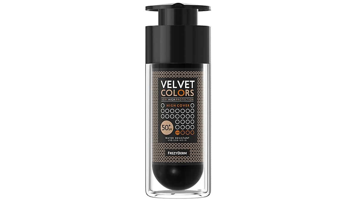 Yγρό ματ make-up για υψηλή καλυπτικότητα, Velvet Colors SPF50+, Frezyderm, €26,95 (στα Φαρμακεία)