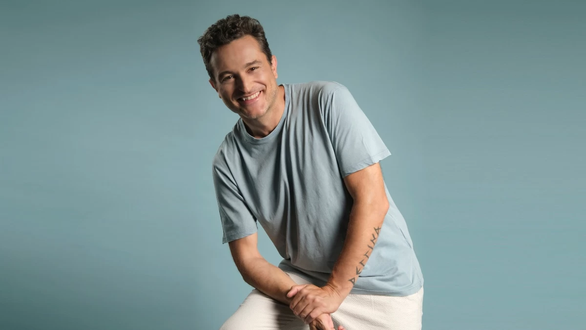 ΕΡΤ1: Πρεμιέρα για το «Πες τη λέξη» με τον Γιώργο Καραμίχο – Ποιοι είναι οι πρώτοι καλεσμένοι του