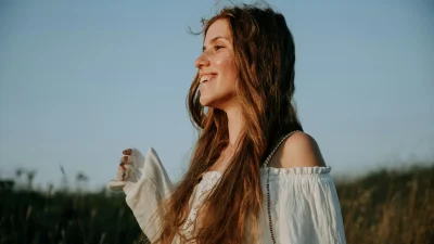 Σε ποια ηλικία η γυναίκα είναι πιο ποθητή και απελευθερώνεται στον έρωτα;