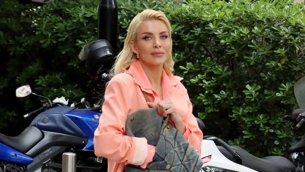 Ποια πλήρωσε 8.387 ευρώ για μία τσάντα: 4 επώνυμες Ελληνίδες που ξόδεψαν υπέρογκα χρηματικά ποσά για ένα ρούχο